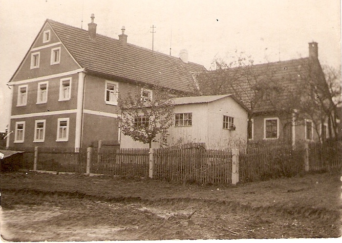 company building in Burk around 1903